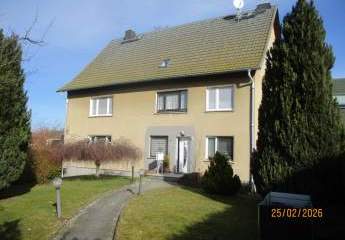 Freistehendes 3-Familien Haus in ruhiger Lage