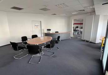 Helle Büroflache in guter Lage