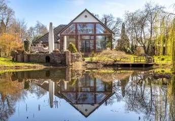 Stilvolle Landhausvilla mit privatem Naturparadies am Landschaftschutzgebiet