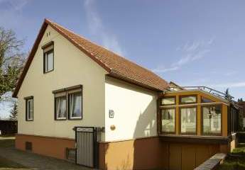 Haus mit 5 Zimmern, Wintergarten und vieles mehr