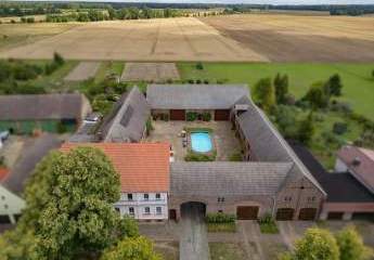 Wunderschöner Vierseitenhof im Bestzustand