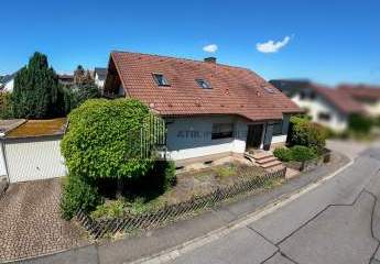 ATIK: Exklusives Ein- bis Zweifamilienhaus auf großem Eck-Grundstück mit möglicher Einliegerwohnung