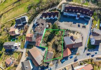 ATIK: Grundstück mit erteilter Baugenehmigung für ein 3 Parteien Mehrfamilienhaus + 5 Reihenhäuser