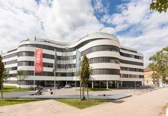 ATIK: Helle, klimatisierte Büroflächen im zentral gelegenen Synus Bürogebäude