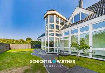 Uphusen | Stilvolles Wohn- & Geschäftshaus mit Parkhof und Autohalle