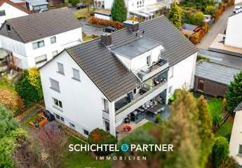 Soest | Attraktives Mehrfamilienhaus mit sechs Wohnungen und drei Garagen