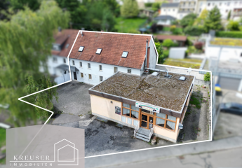 Wohnen und Arbeiten in einem – vielseitige Doppelhaushälfte mit Gewerbefläche