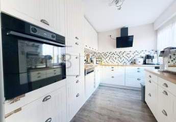 Familienfreundliche 4,5-Zimmer-Wohnung mit Garage und Aufzug