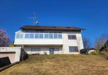 3 Wohneinheiten, Terrasse & Wintergarten – Mehrgenerationenhaus  mit viel Potenzial