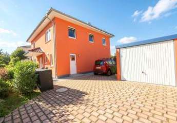 Zukunft trifft Komfort – Erdwärme, PV & Luxusausstattung in ruhiger Lage