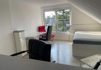 Charmante, modernisierte Ein-Zimmer-Dachgeschosswohnung in Toplage