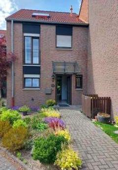 Von Privat: Reihenhaus in Köln Rondorf