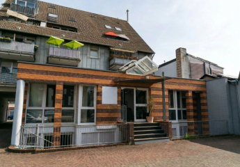 Büro im Herzen von Langenfeld + Archiv, Parkplatz, Konferenzraum