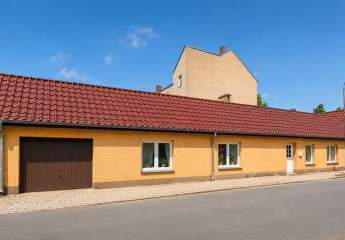PROVISIONSFREI|Charmantes Stadthaus mit Innenhof, Garage & viel Potenzial in Luckenwalde